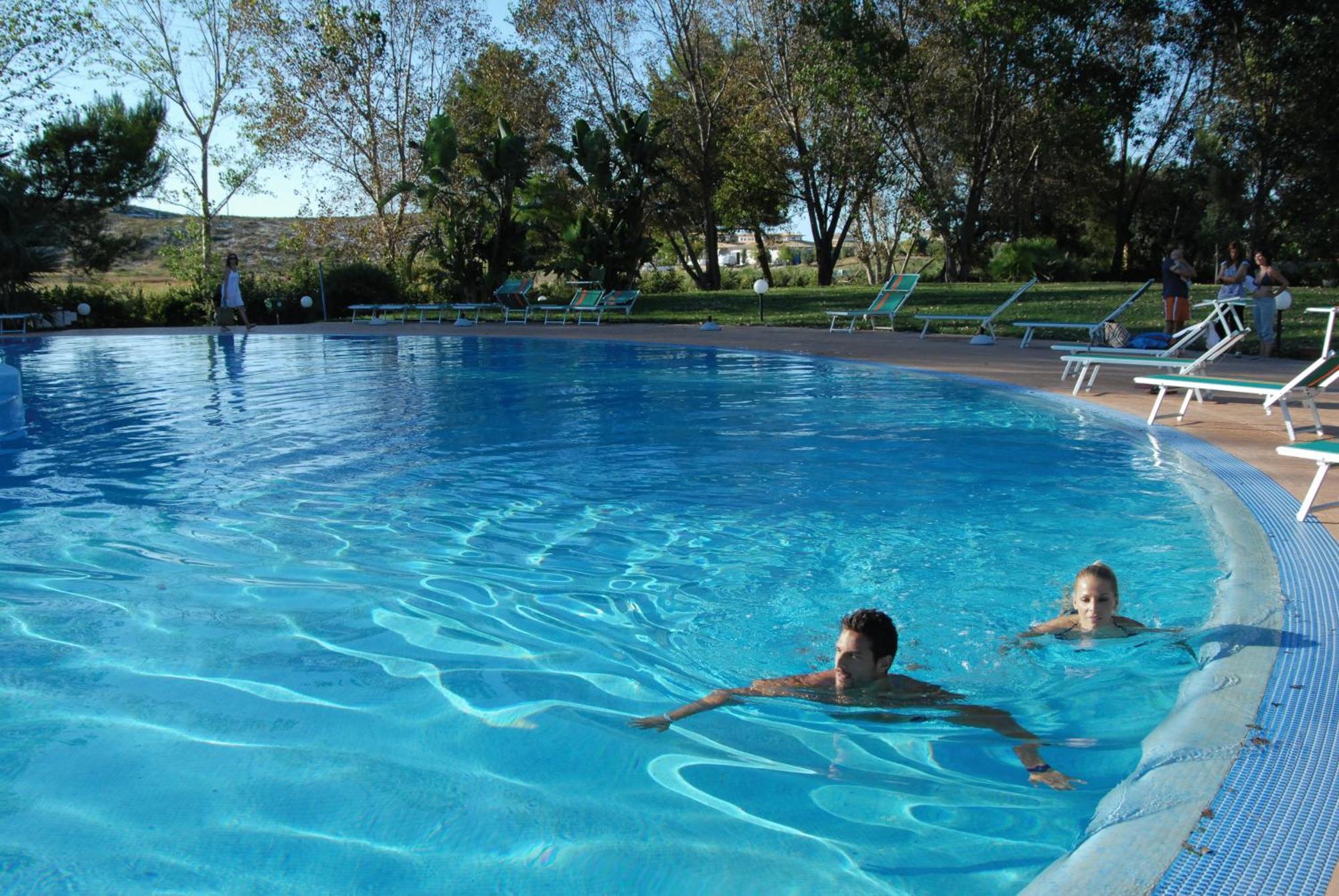 Valtur Baia Del Gusmay Beach Resort Peschici Eksteriør billede